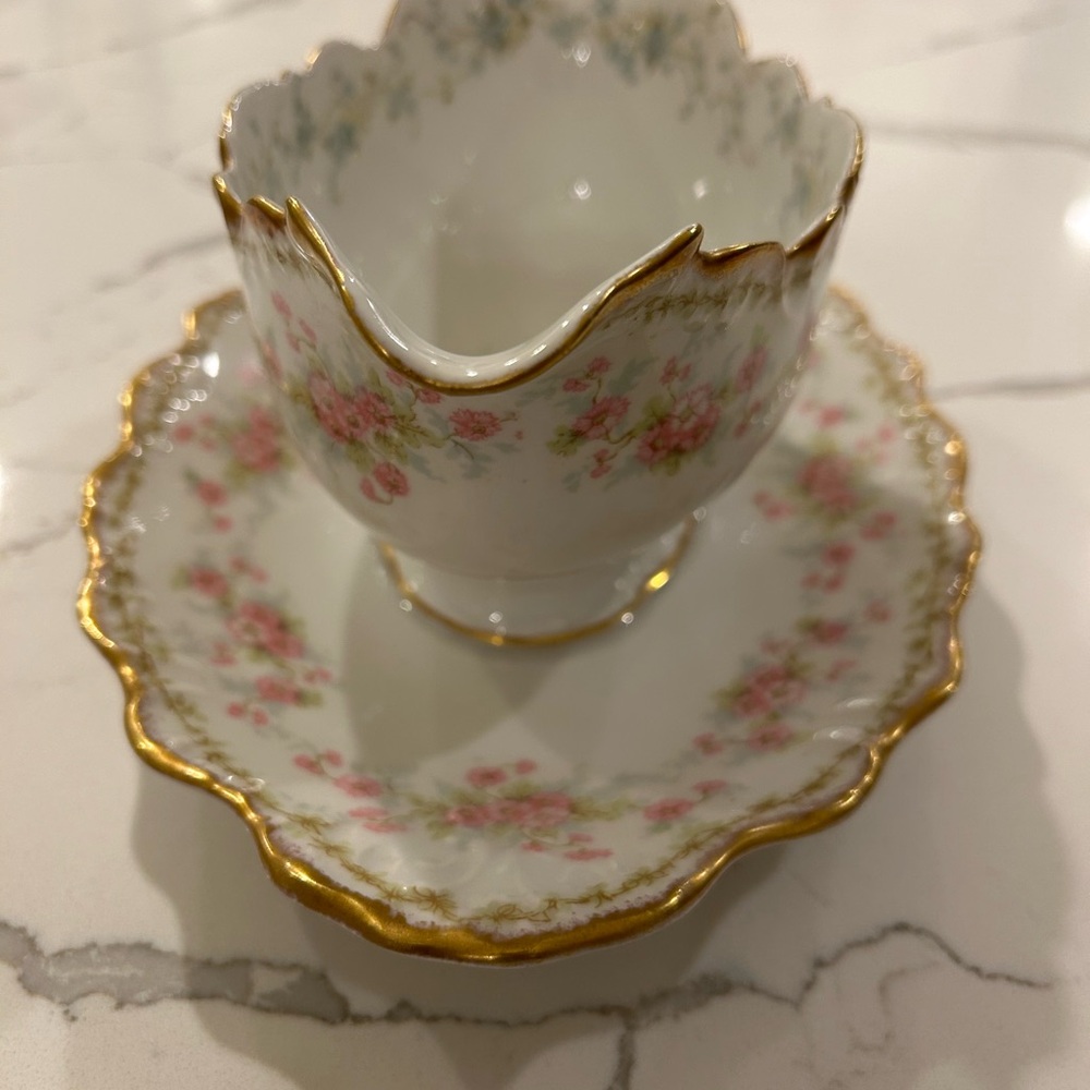 Haviland Limoges Porcelain Gravy Boat with Saucer — Pink Floral and Gold Trim - Picture 2 of 9